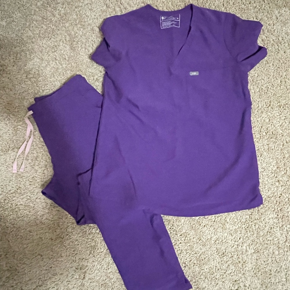 Figs Purple Scrub Set
